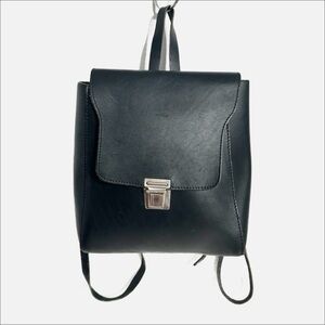 Unbranded Black Faux Leather Petite Backpack Adjustable Straps Silver Toned Hard